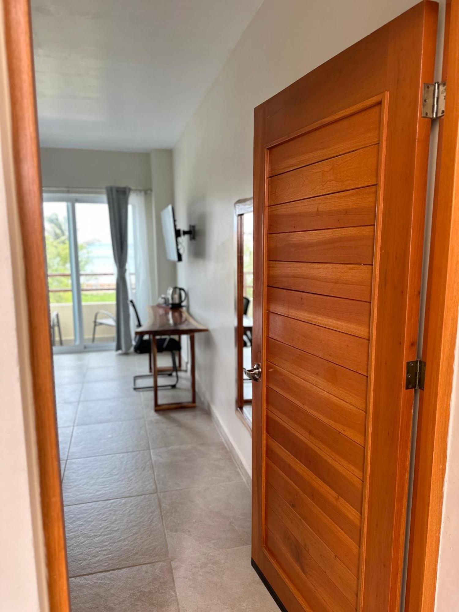 Oneiro Suites With Sea View Mahahual Bagian luar foto