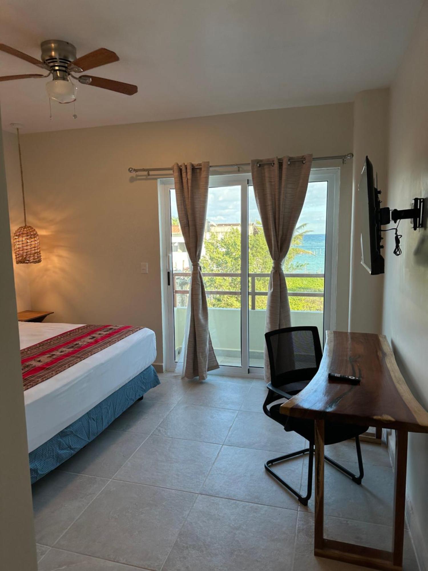 Oneiro Suites With Sea View Mahahual Bagian luar foto